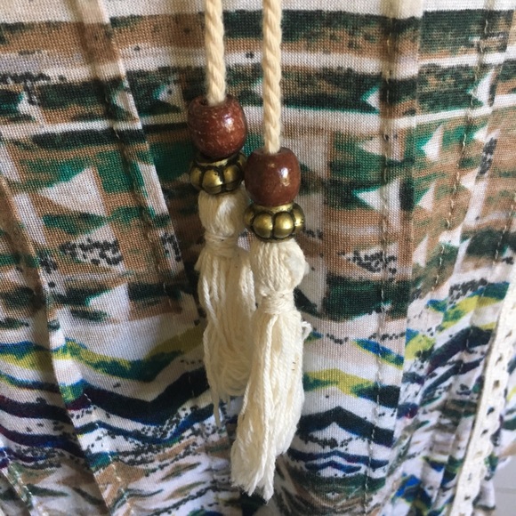 NWOT “Day Off” geometric print tassel top - Picture 3 of 4